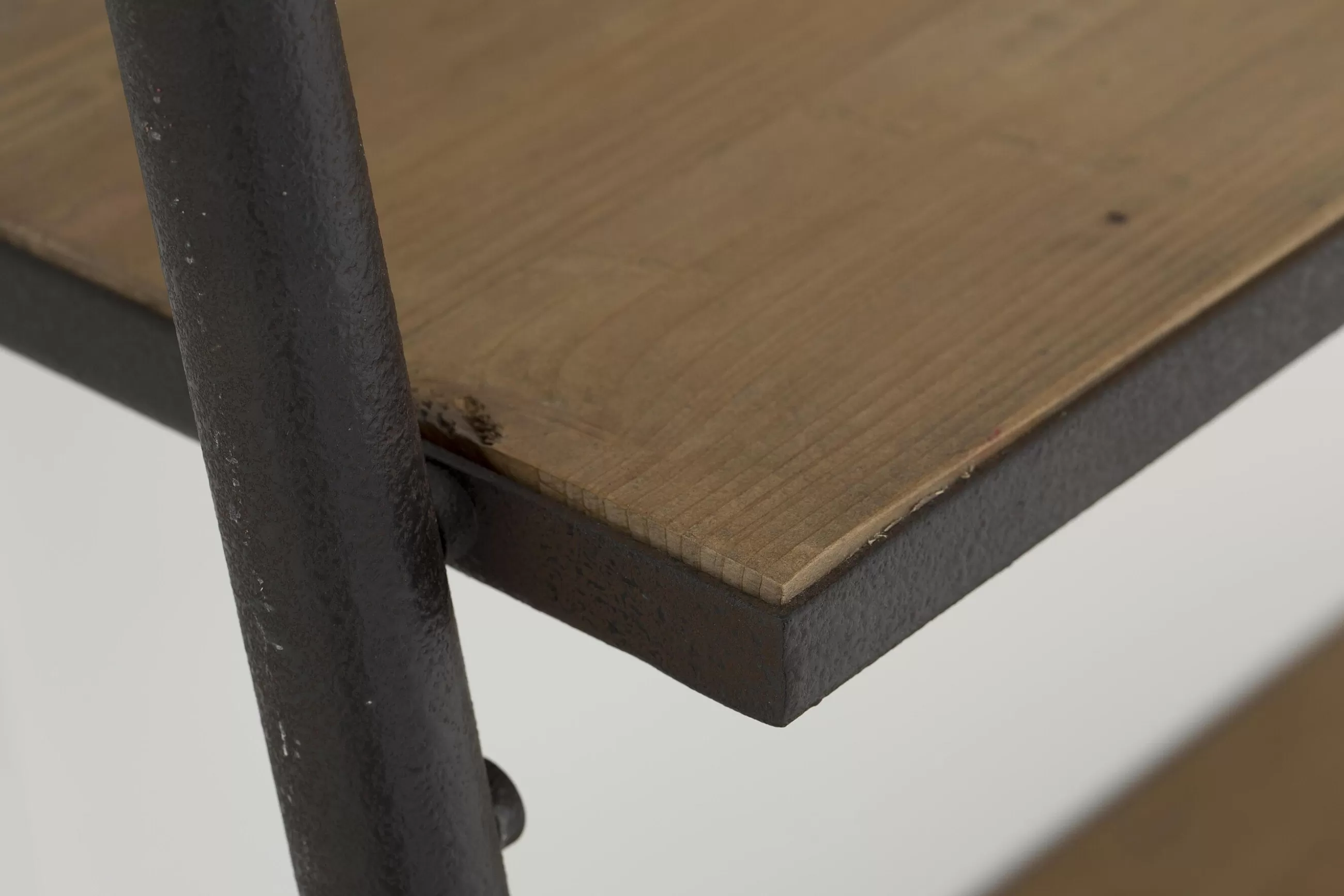 Flamant Marec, Etagere, Fer Et Sapin Recycle, L- Placards