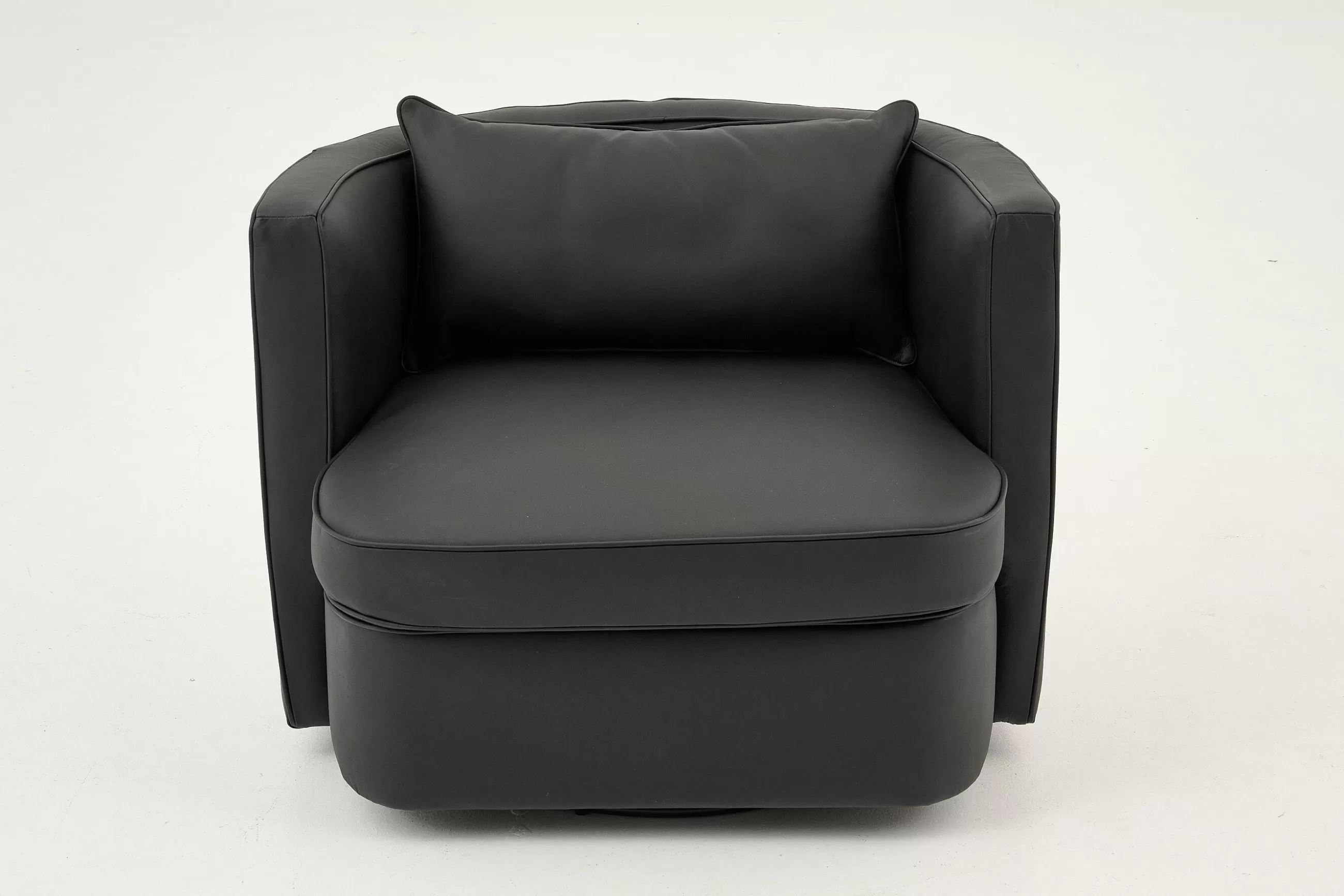 Flamant Nelia, Fauteuil, Cuir Noir, Rotatif- Canapés